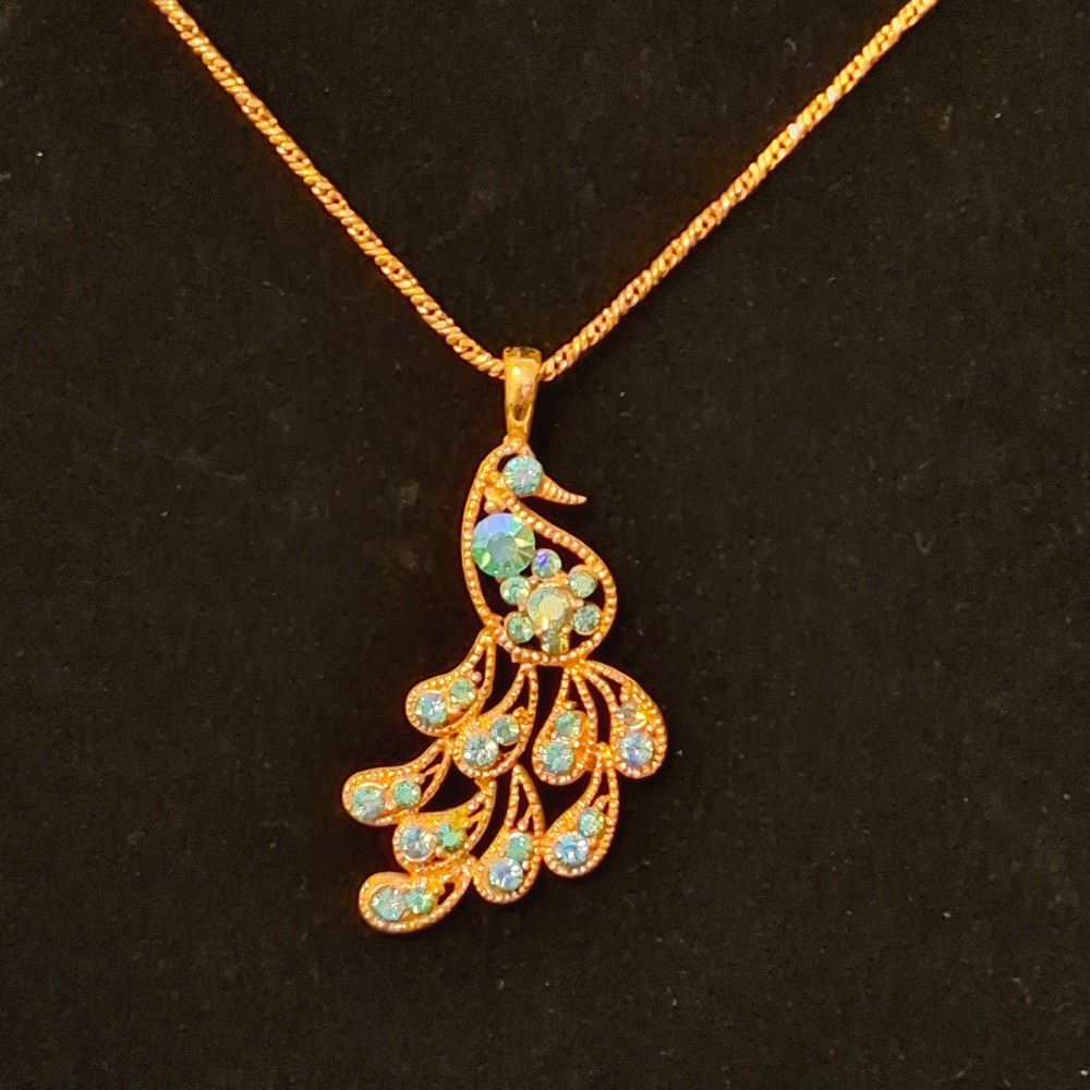 Unbranded Peacock Pendant Necklace Women OS Gold Excellent Iridescent Rhinestone